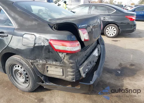 2010 Toyota Camry Le z USA, uszkodzony, nr VIN 4T4BF3EK6AR043045